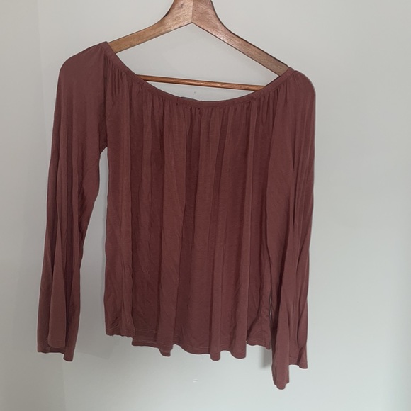 Rose Off The Shoulder Top - Picture 2 of 4